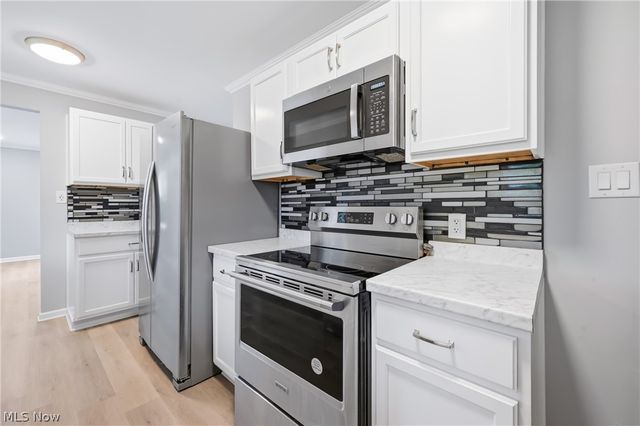 2413 W Manor Avenue, Youngstown, OH 44514