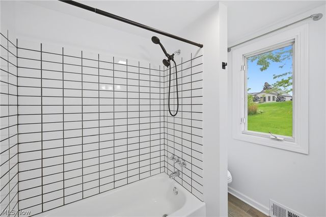 2413 W Manor Avenue, Youngstown, OH 44514