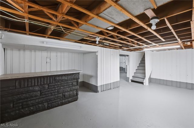 2413 W Manor Avenue, Youngstown, OH 44514