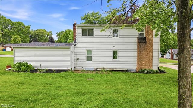 2413 W Manor Avenue, Youngstown, OH 44514