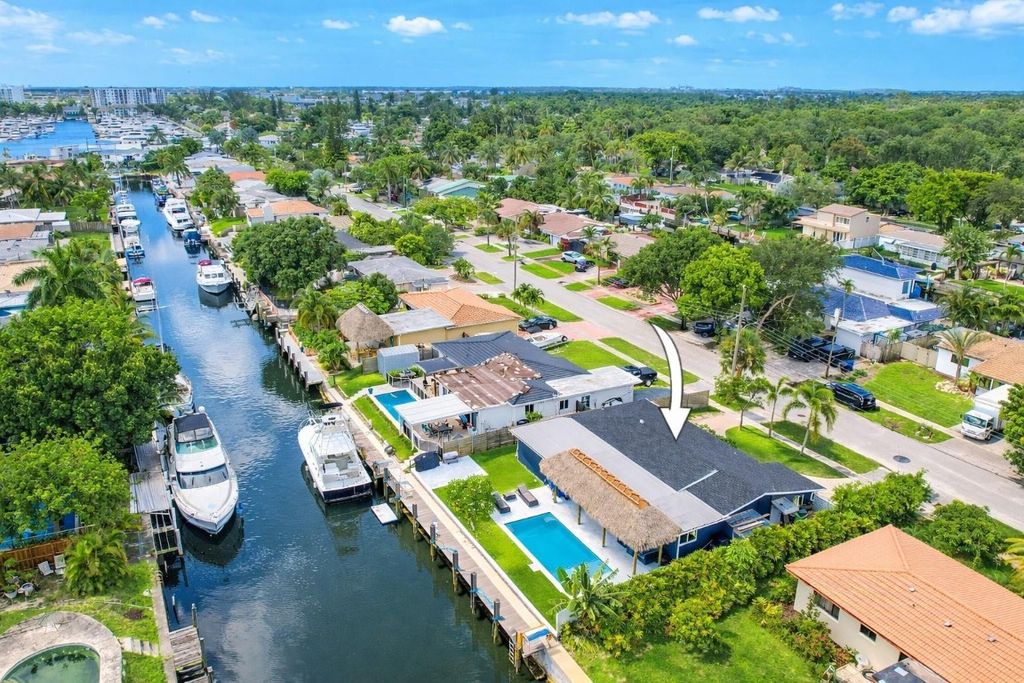 1830 SW 23rd Avenue, Fort Lauderdale, FL 33312