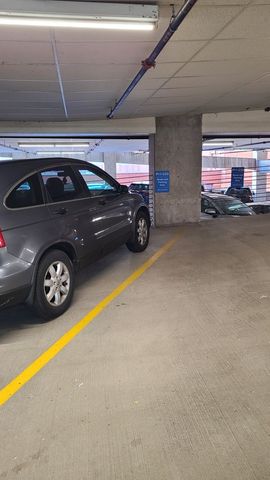 33 W Ontario Street P11-C23, Chicago, IL 60654