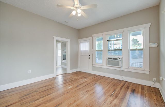 901 Boundary Street, Houston, TX 77009