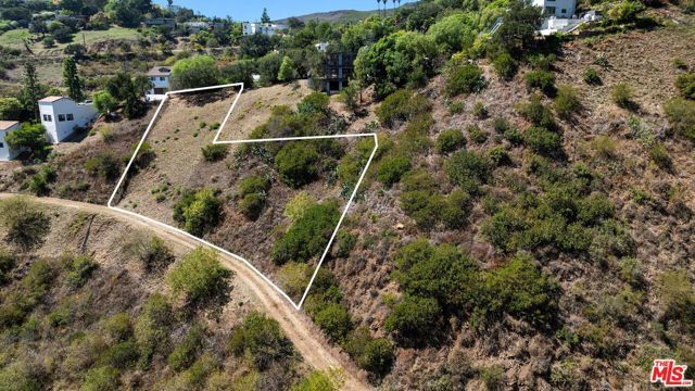 26557 Ocean View Dr, Malibu, CA 90265
