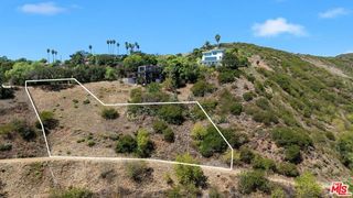 26557 Ocean View Dr, Malibu, CA 90265