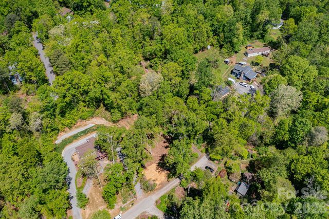 99999 Meeks Road, Black Mountain, NC 28711