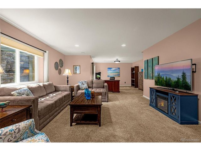 6707 Lupine Cir, Arvada, CO 80007