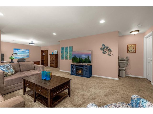 6707 Lupine Cir, Arvada, CO 80007