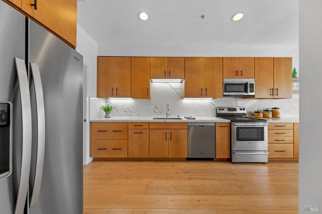 6033 Shelter Bay Ave, Mill Valley, CA 94941