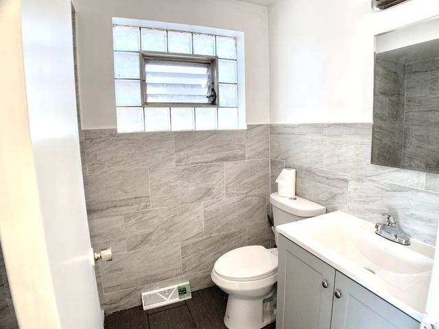 3451 W 38th Street, Chicago, IL 60632