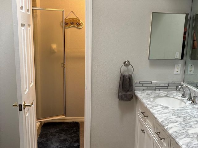 9122 JAKES PATH, Largo, FL 33771