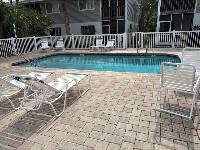 9122 JAKES PATH, Largo, FL 33771