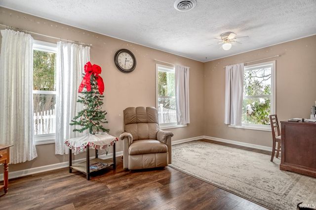 512 E 4th Street, Brookston, IN 47923