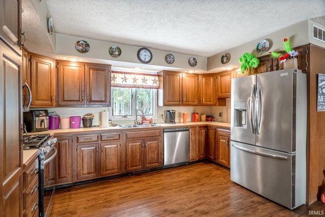 512 E 4th Street, Brookston, IN 47923