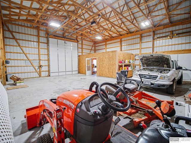 20201 NW 68th Street, Raymond, NE 68428