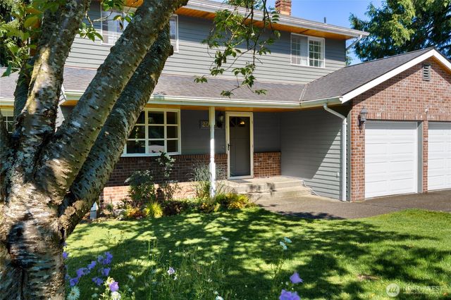2003 Woodridge Avenue, Mount Vernon, WA 98273