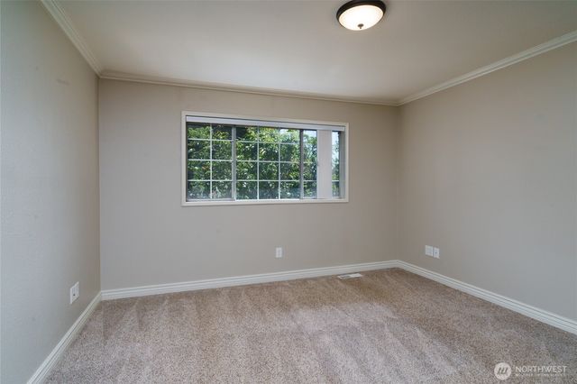 2003 Woodridge Avenue, Mount Vernon, WA 98273