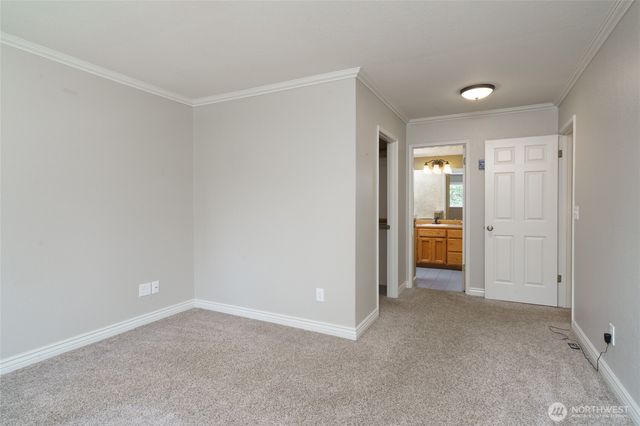 2003 Woodridge Avenue, Mount Vernon, WA 98273