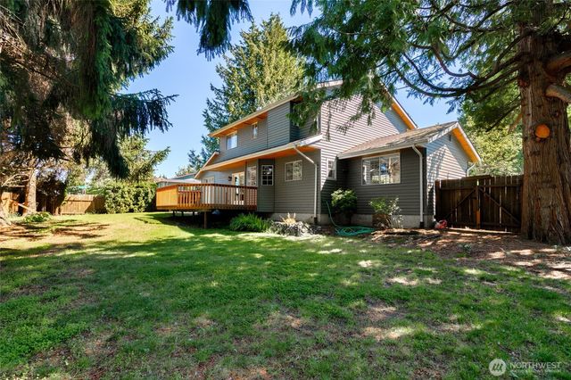 2003 Woodridge Avenue, Mount Vernon, WA 98273
