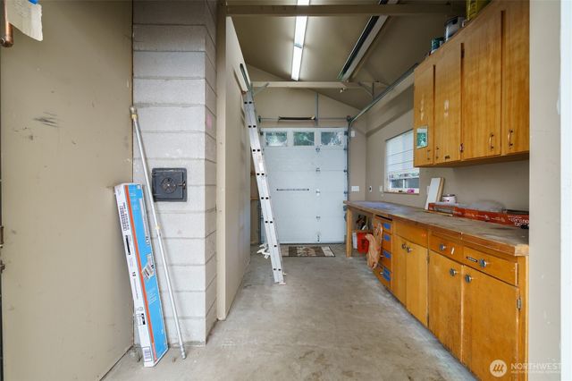 2003 Woodridge Avenue, Mount Vernon, WA 98273