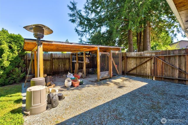 2003 Woodridge Avenue, Mount Vernon, WA 98273