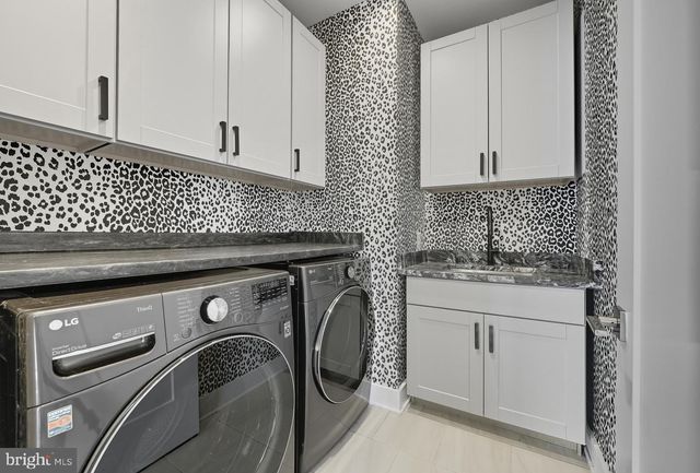 8215 RIVER RD, Bethesda, MD 20817