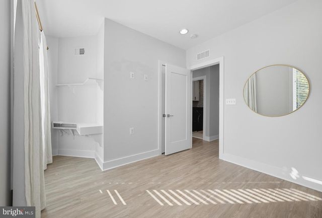 8215 RIVER RD, Bethesda, MD 20817