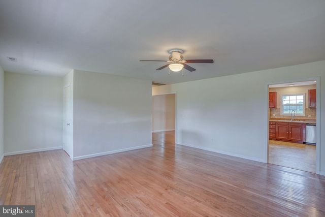 5926 MT HOLLY RD, East New Market, MD 21631