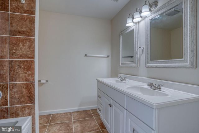 5926 MT HOLLY RD, East New Market, MD 21631