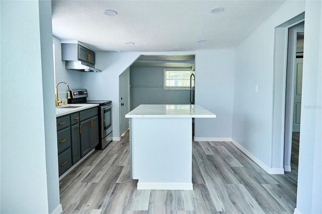 3917 E HANNA AVENUE, Tampa, FL 33610