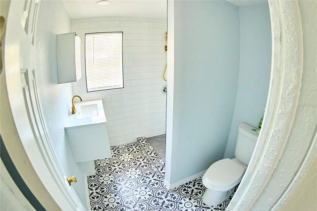 3917 E HANNA AVENUE, Tampa, FL 33610