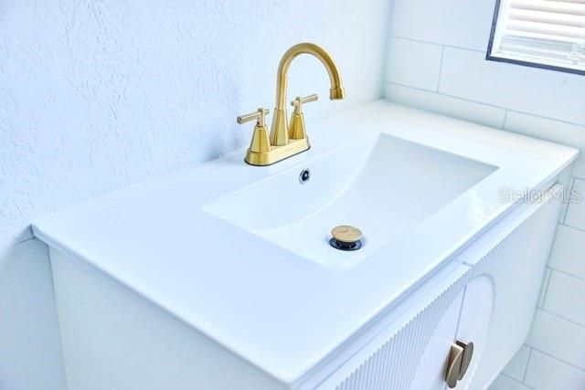 3917 E HANNA AVENUE, Tampa, FL 33610