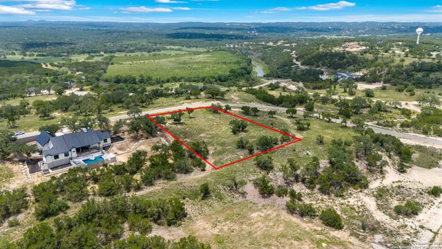 928 Enchanted View, Canyon Lake, TX 78133