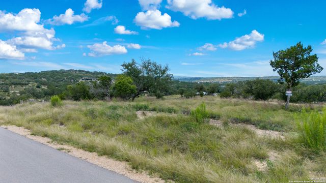 928 Enchanted View, Canyon Lake, TX 78133