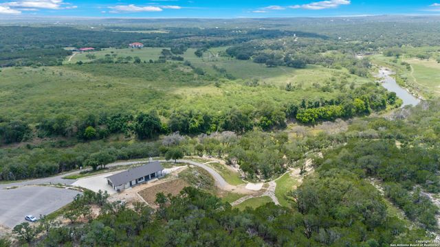 928 Enchanted View, Canyon Lake, TX 78133