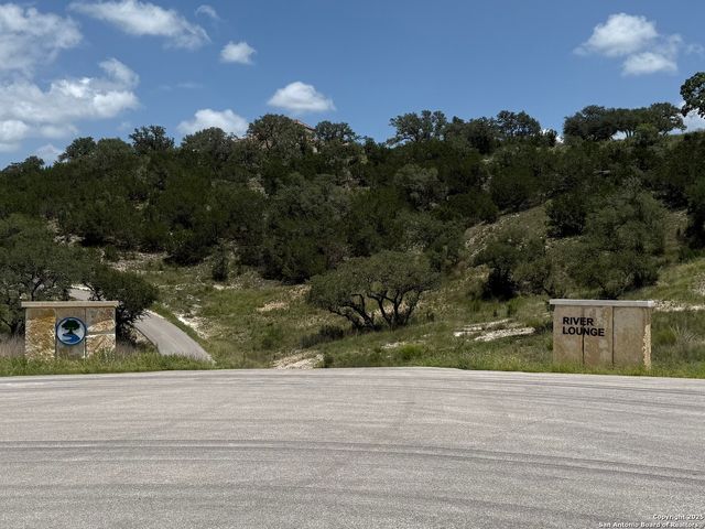 928 Enchanted View, Canyon Lake, TX 78133
