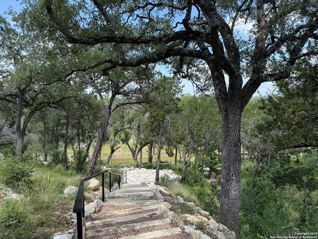 928 Enchanted View, Canyon Lake, TX 78133