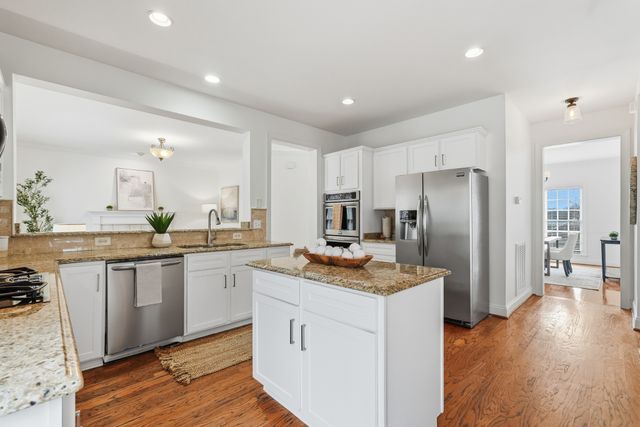 570 Brixham Park Dr, Franklin, TN 37069