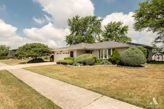 8226 Bob O Link Road, Orland Park, IL 60462