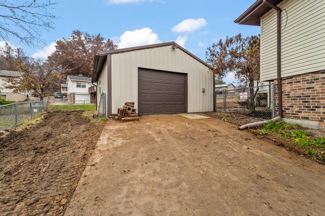 5408 BRET CT, Jefferson City, MO 65109