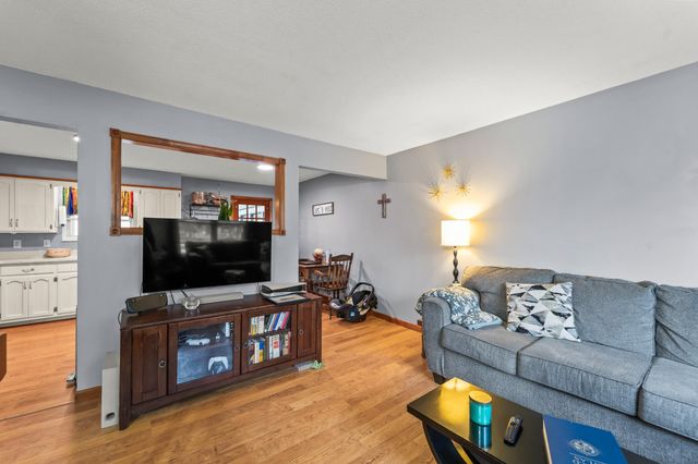 5408 BRET CT, Jefferson City, MO 65109