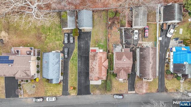 16 Grey Rock Avenue, Little Falls, NJ 07424