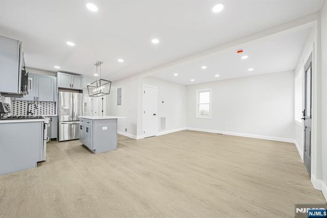 16 Grey Rock Avenue, Little Falls, NJ 07424