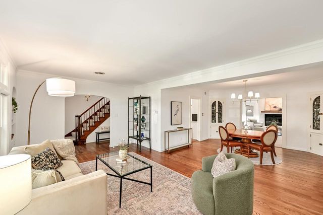 4848 N Woodburn STREET, Whitefish Bay, WI 53217