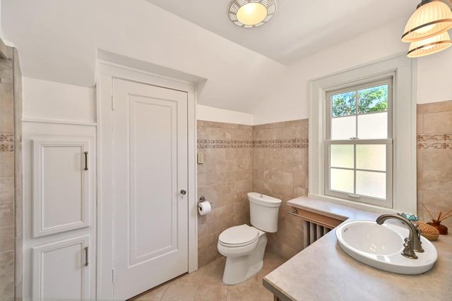 4848 N Woodburn STREET, Whitefish Bay, WI 53217