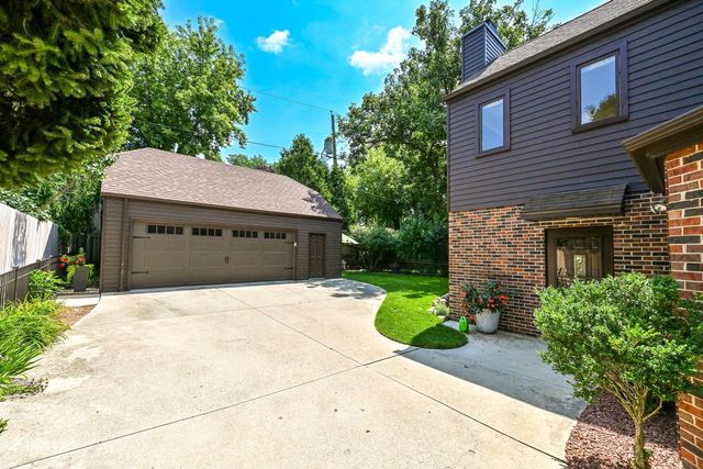 4848 N Woodburn STREET, Whitefish Bay, WI 53217