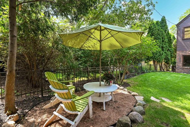 4848 N Woodburn STREET, Whitefish Bay, WI 53217