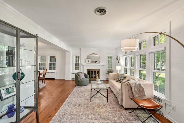 4848 N Woodburn STREET, Whitefish Bay, WI 53217