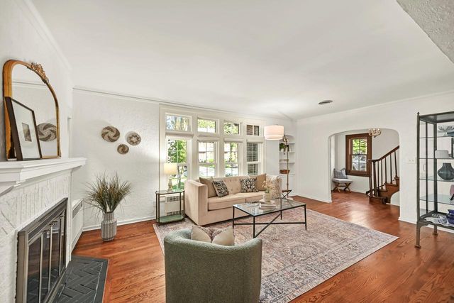 4848 N Woodburn STREET, Whitefish Bay, WI 53217
