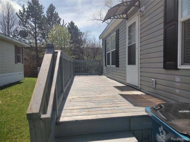 66 Grey Fox Court, Grand Blanc, MI 48439